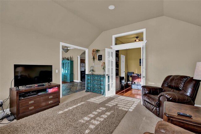 Building Photo - 17105 Gladstone Ln