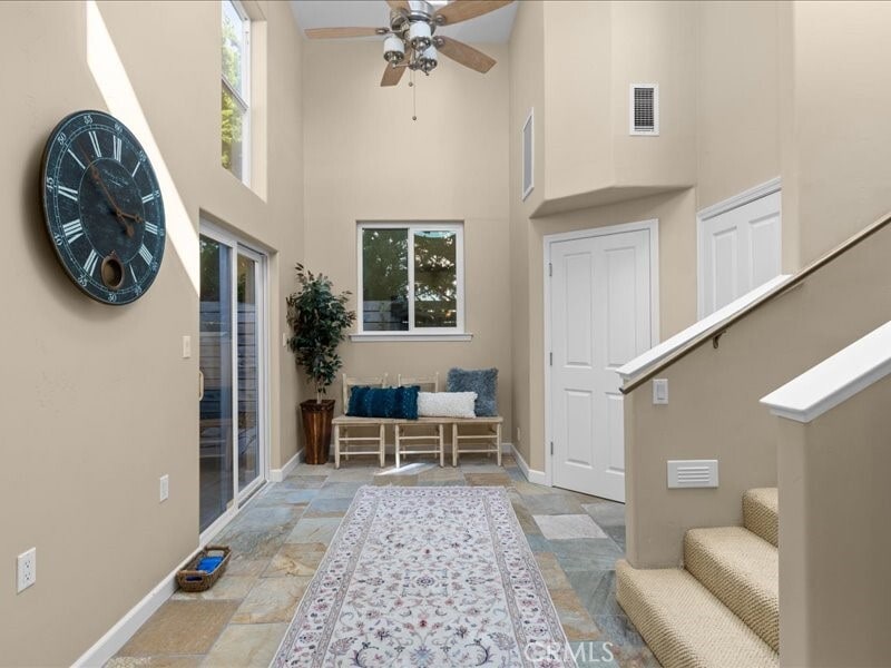 Building Photo - 735 Cabrillo Pl