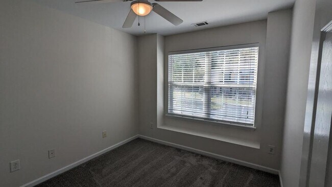 Building Photo - 7376 Sun Dance Dr