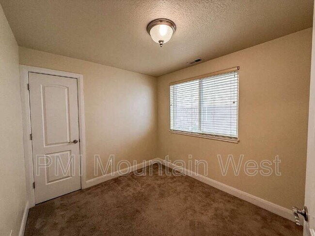 Building Photo - 2779 W 5525 S