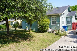 Primary Photo - 419 W Lullwood Ave