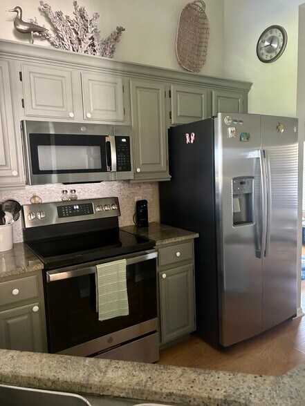 Building Photo - 9855 Costa Mesa Ln