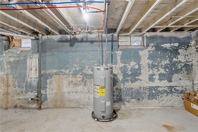 Building Photo - 259 High Service Ave