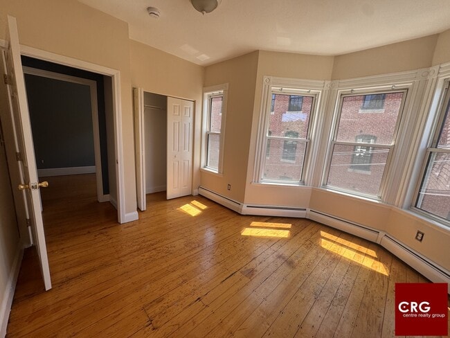 Building Photo - 13 Bismarck St