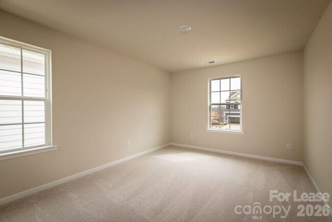 Building Photo - 1709 Heron Ct