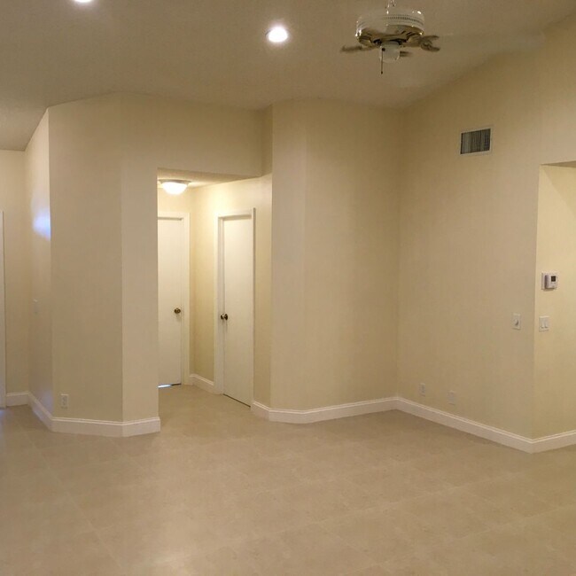 Building Photo - 9870 Watermill Cir
