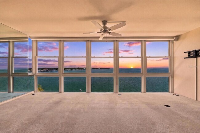 Building Photo - 7200 Sunshine Skyway Ln S