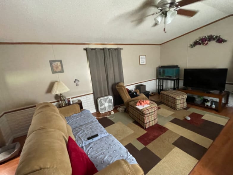 Building Photo - 330 Joshua Ln