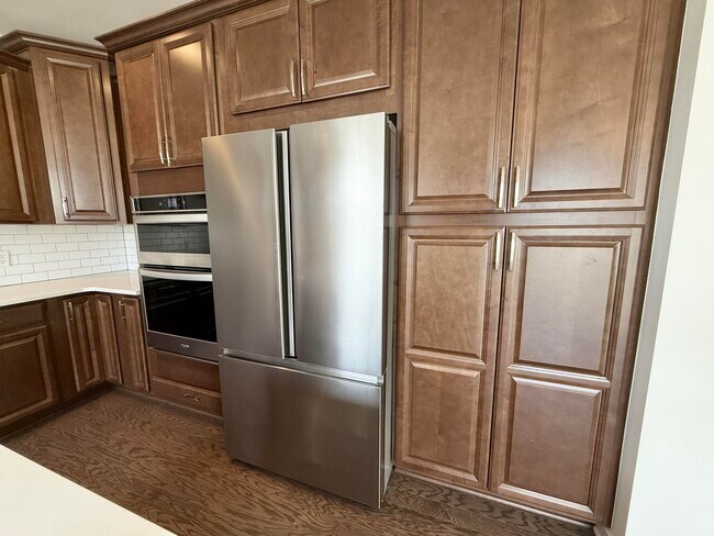 Building Photo - 6394 S Trailwoods Dr