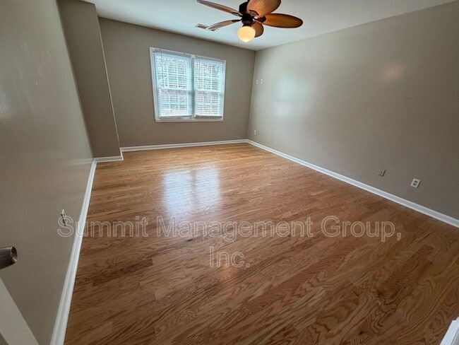 Building Photo - 1611 Ellington Rd SE