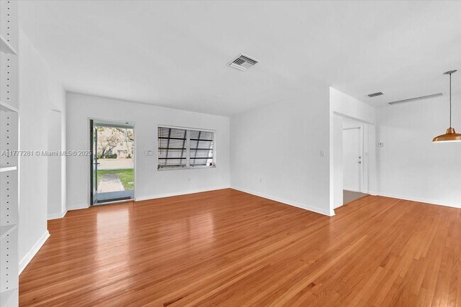 Building Photo - 7911 SW 55th Ave