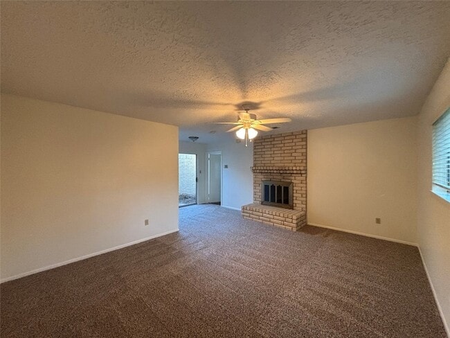 Building Photo - 12614 Campos Dr