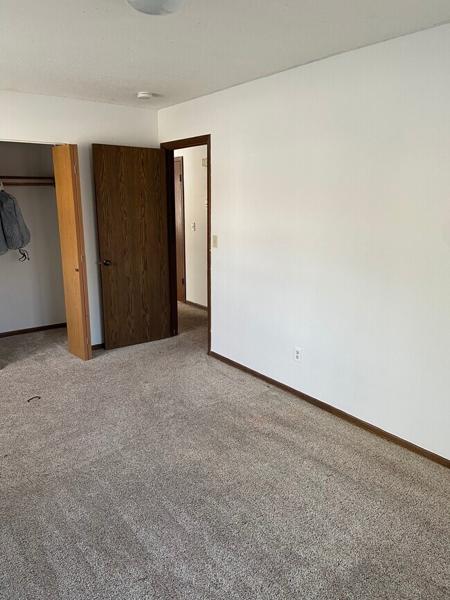 Building Photo - 3101 Westgate Dr S