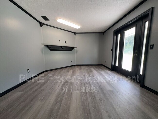 Building Photo - 12300 SE 128th Ct