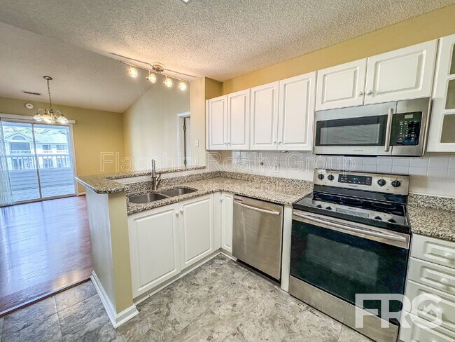 Building Photo - 3306 Mulberry Ln