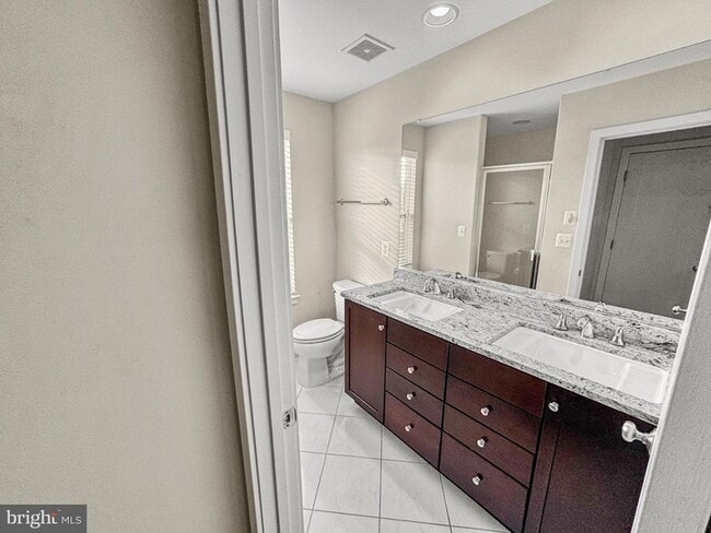 Building Photo - 5610 45th Ave