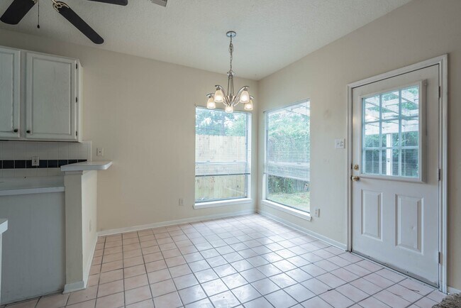Building Photo - 17030 Macleish Dr
