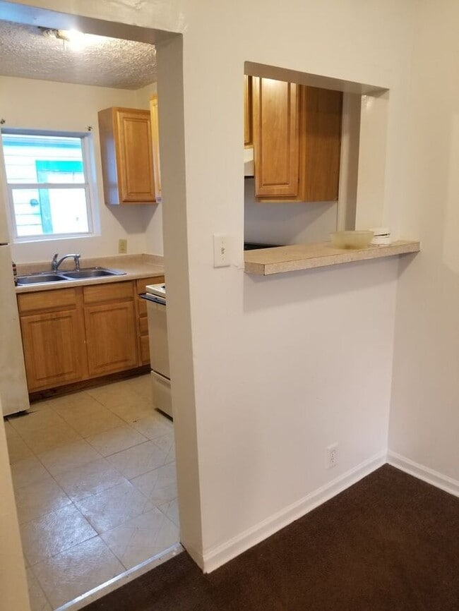2 Bedroom with finished basement!!! 1466 W 32nd St Indianapolis IN 46208 Apartment Finder