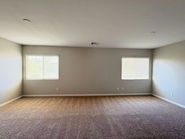 Building Photo - 6675 Coronado Crest Ave