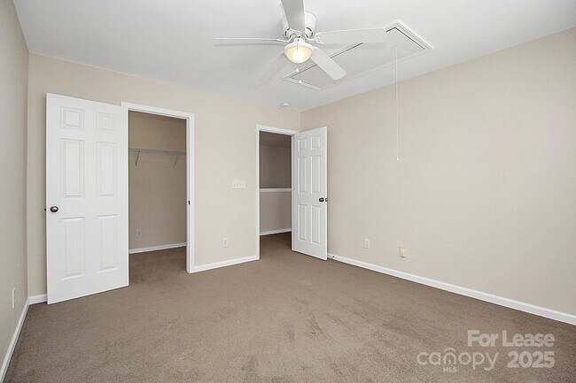 Building Photo - 10323 Dominion Village Dr