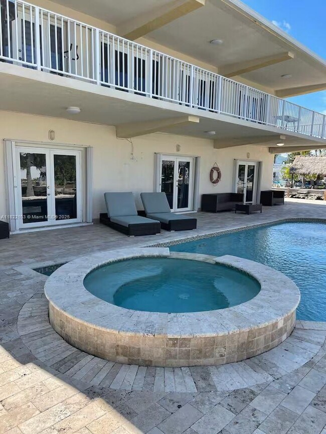 Building Photo - 201 Wildwood Cir