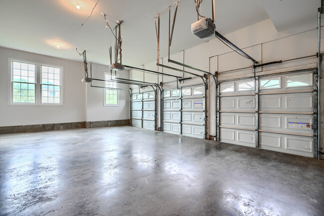 Building Photo - 2847 Seabiscuit Dr