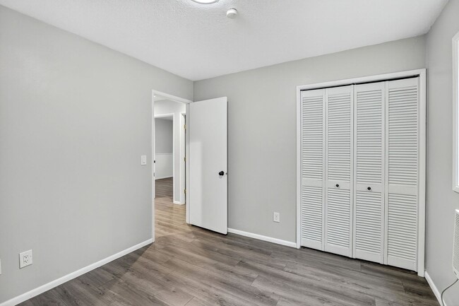 Building Photo - 13525 SW Roan Ct