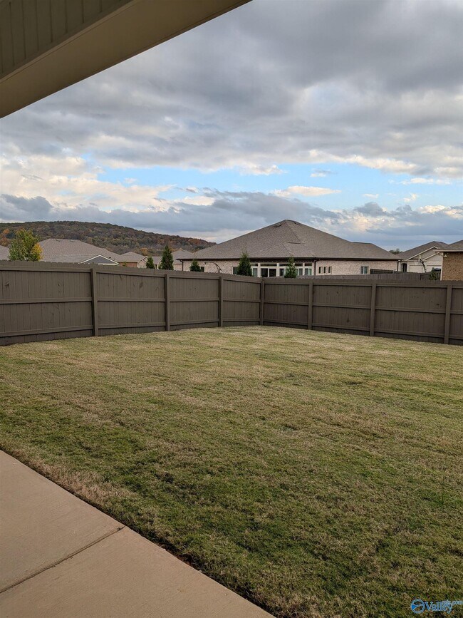 Building Photo - 336 Jackson Pt Cir