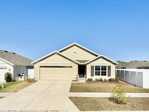 Building Photo - 822 18th Ave SE