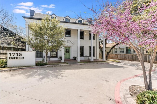 Primary Photo - 1715 Enfield Rd