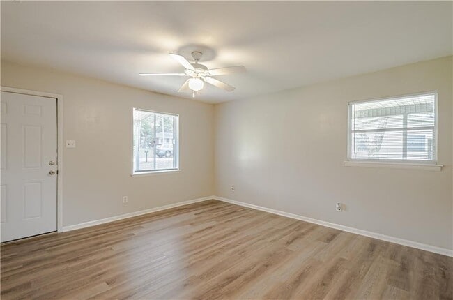 Building Photo - 4339 Binghamton Dr
