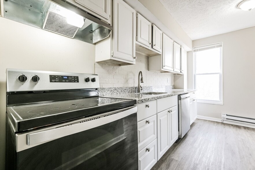 Building Photo - 2719 Sacramento Ave