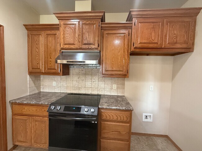 Building Photo - 616 Morningside Dr