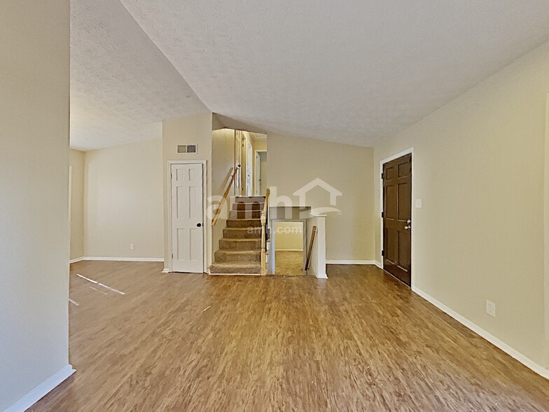 Building Photo - 3182 Fireplace Trl
