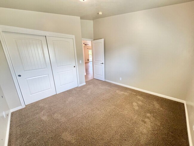 Building Photo - 151 Gold Bullion Way