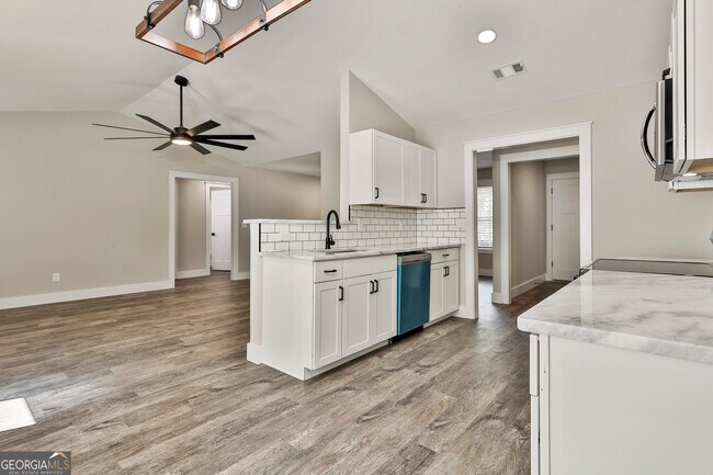 Building Photo - 20 Beaver Ct