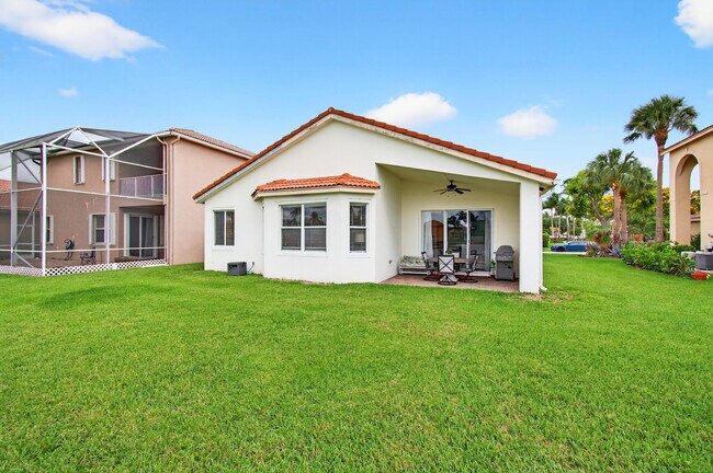 Building Photo - 7230 Via Luria
