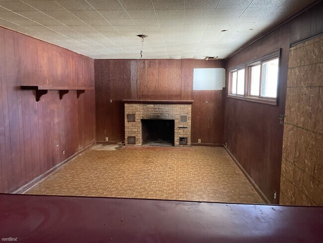 Building Photo - 3 br, 1 bath House - 715 Blackworth Street