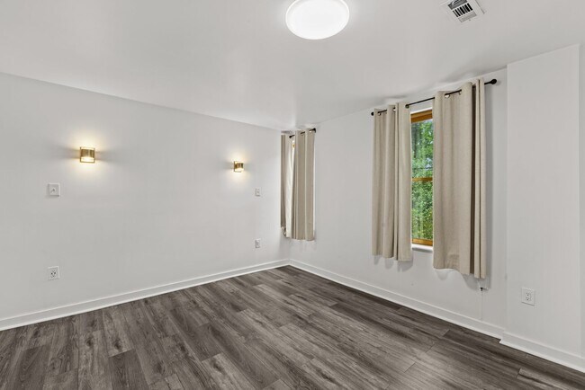 Building Photo - 4733 Butler St