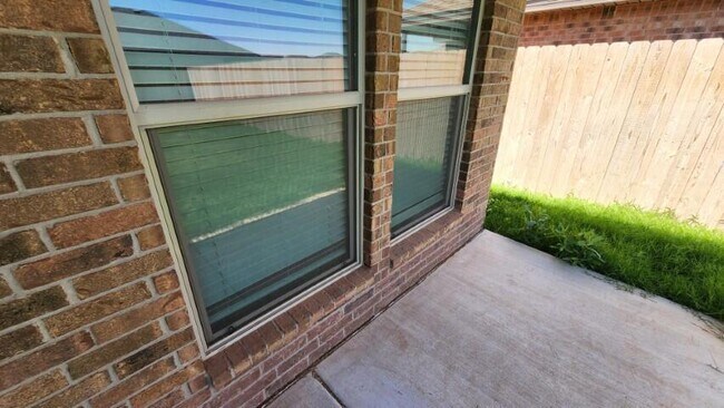 Building Photo - 13609 Sherman Ave