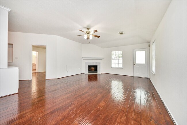 Building Photo - 16134 Coleburn Dr