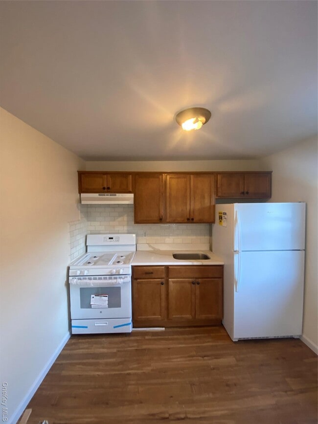 Building Photo - 12 Mountain Ave