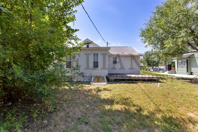 Building Photo - 428 S Osage St