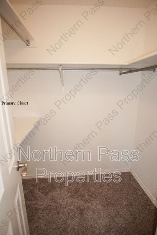 Building Photo - 1516 Cherokee Ridge Dr