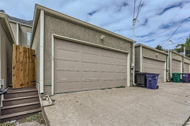 Building Photo - 548 Columbine St