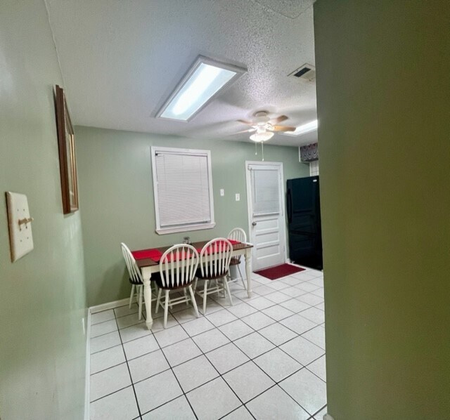 Building Photo - 125 4 O'Clock Ln