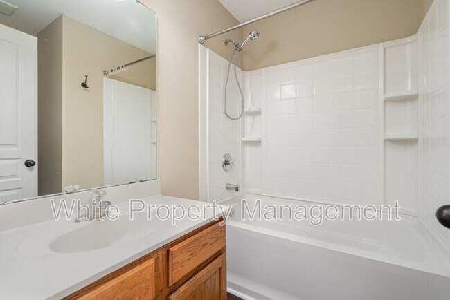 Building Photo - 4244 Cornelia Ln