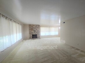 Building Photo - 3933 Karen Lynn Dr