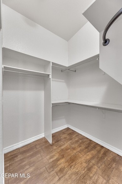 Building Photo - 232 Ave Mirador