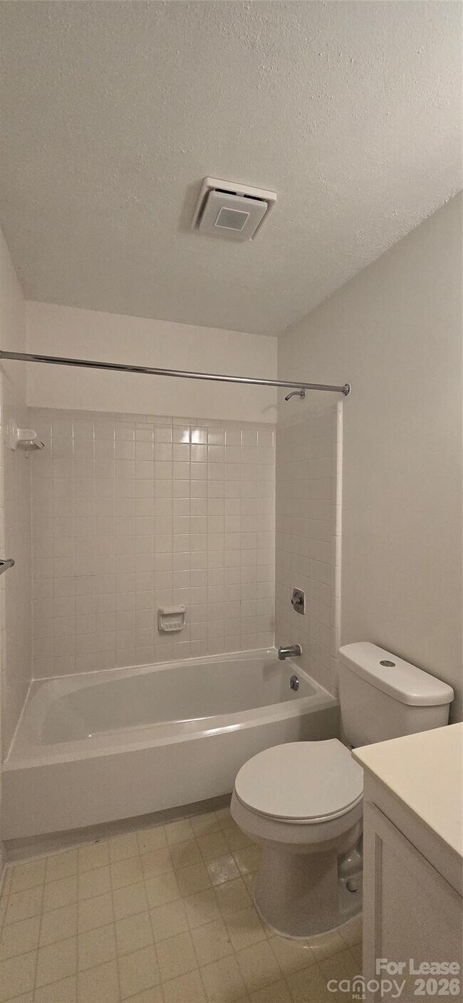 Building Photo - 3001 Heathstead Place